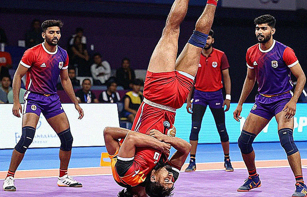 ছয় ফুটের হিসাব: পাওয়ান সেহরাওয়াতের লাফ, ২.৬ কোটির দায়, আর কাবাডির অলিখিত কলাম