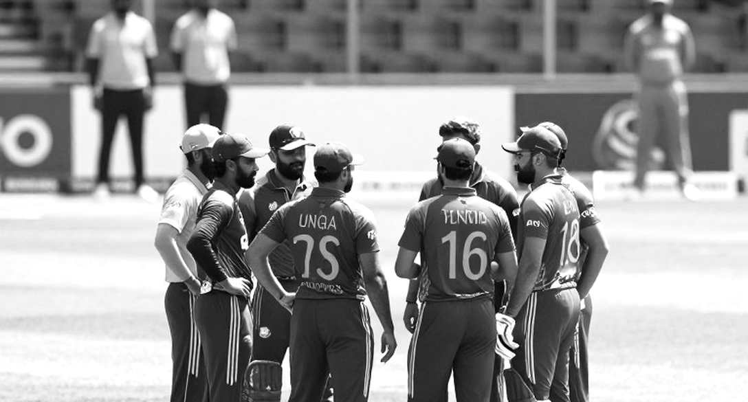 আঙুলের ভার: ঢাকায় মুশফিকুরের অনুপস্থিতি আসলে কী দেখাচ্ছে