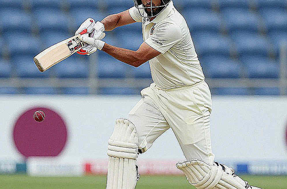 The Economics of the IPL Mega Auction: Why Cricket's Transfer Window Sends the Money to the Players' Pockets, Not the Clubs' Cashboxes