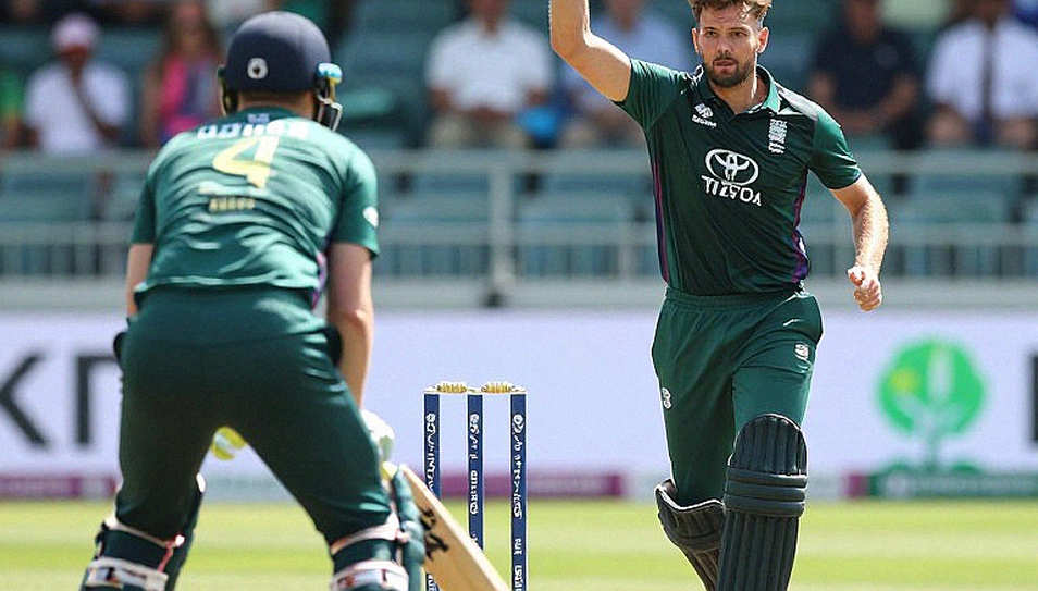 আবুধাবির তাপ, কেন্টের ঠান্ডা আর এক টেস্টের বাগি ক্যাপ: খালেদ আহমেদের কাউন্টি পাঠ থেকে বাংলাদেশের প্রথম-শ্রেণির দীর্ঘ খেলা
